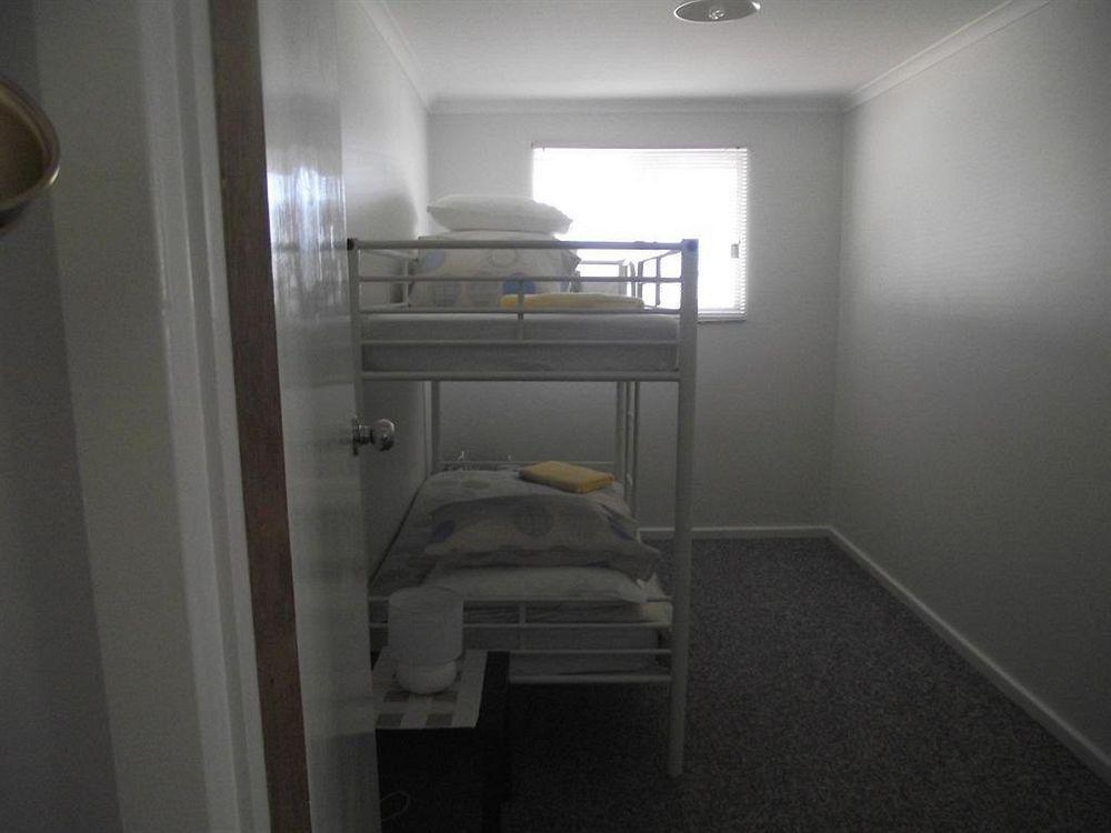 Aly小屋酒店 布罗肯希尔 外观 照片